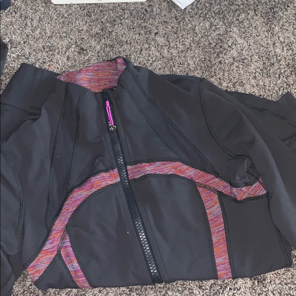 Lululemon define jacket size 6
